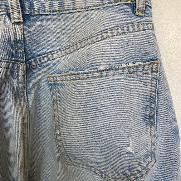 💙 ZARA Distressed Boyfriend Light Wash Jeans 8 - Picture 8 of 8